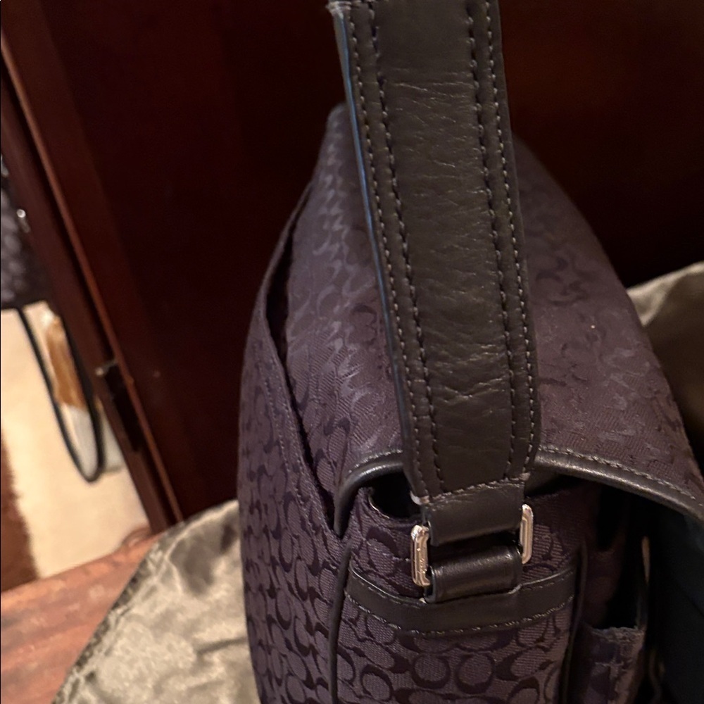 Coach BlackSignature Canvas and Leather Messenger /Crossbody Bag M1182-F70283 - Picture 4 of 15